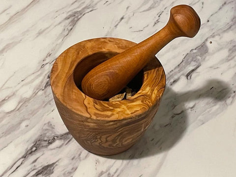 olive Wood Mortar and Pestle with Smooth Structure, Natural wood Grain - tablelegssite.com